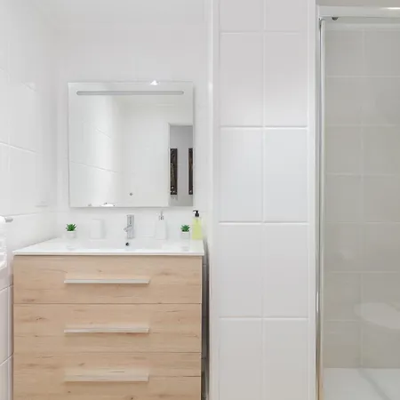 Διαμέρισμα Estilo Y Comodidad Con Parking By *