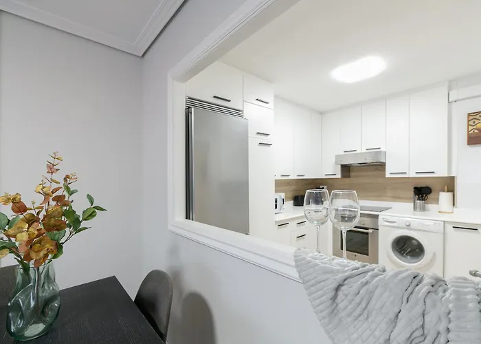 Estilo Y Comodidad Con Parking By Apartmán Vigo