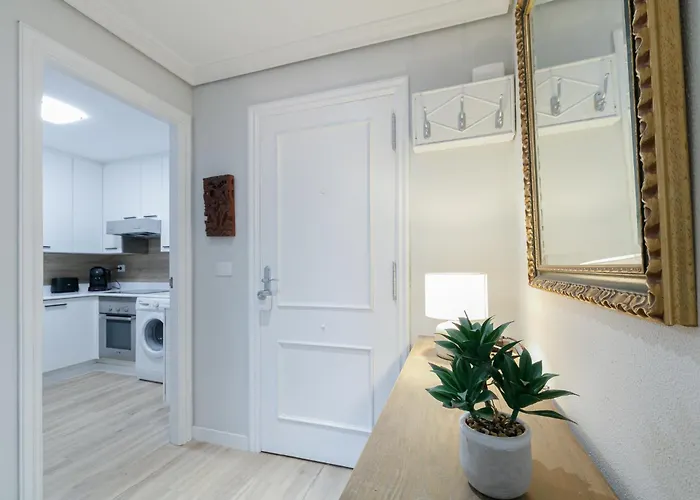 Estilo Y Comodidad Con Parking By Apartmán