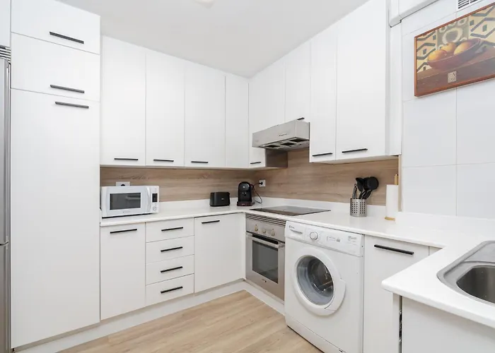 Estilo Y Comodidad Con Parking By Apartmán Vigo